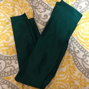 ❗️ Forever 21 Metallic Green Seamless Leggings